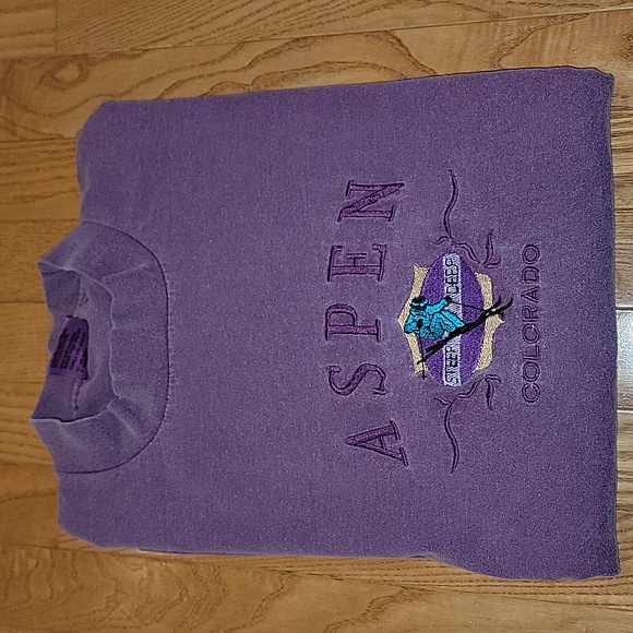 2 VTG Aspen Embroidered Tees from mid- 1980's - Picture 11 of 15